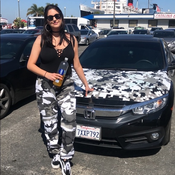 Goodbye Bread Camo Cargo Pants Size Medium - Picture 3 of 6